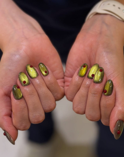 fall nail art trends 2026 martini nails
